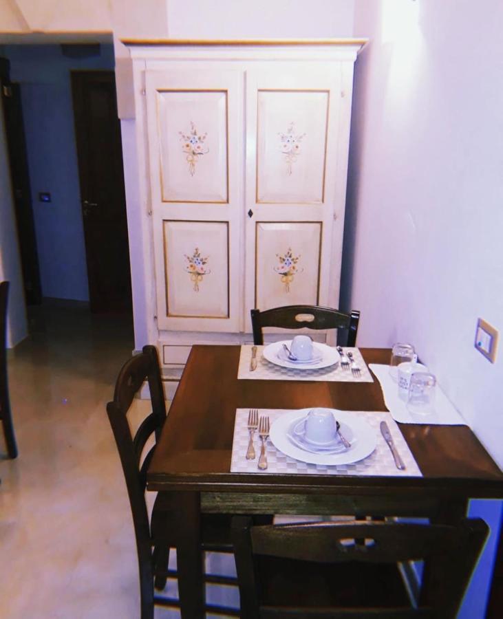 Lo Scrigno Barocco Bed & Breakfast Lecce Bagian luar foto