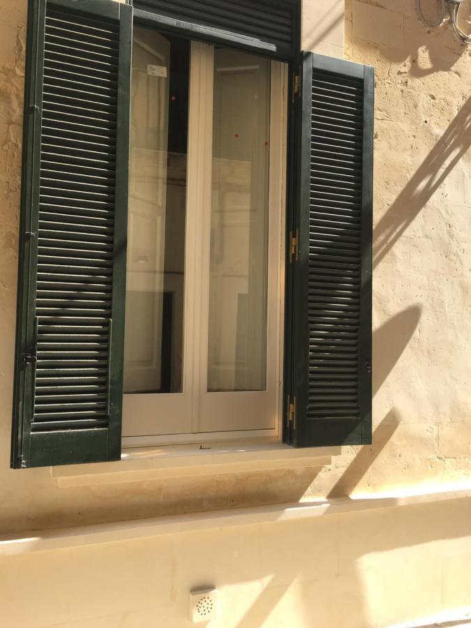 Lo Scrigno Barocco Bed & Breakfast Lecce Bagian luar foto