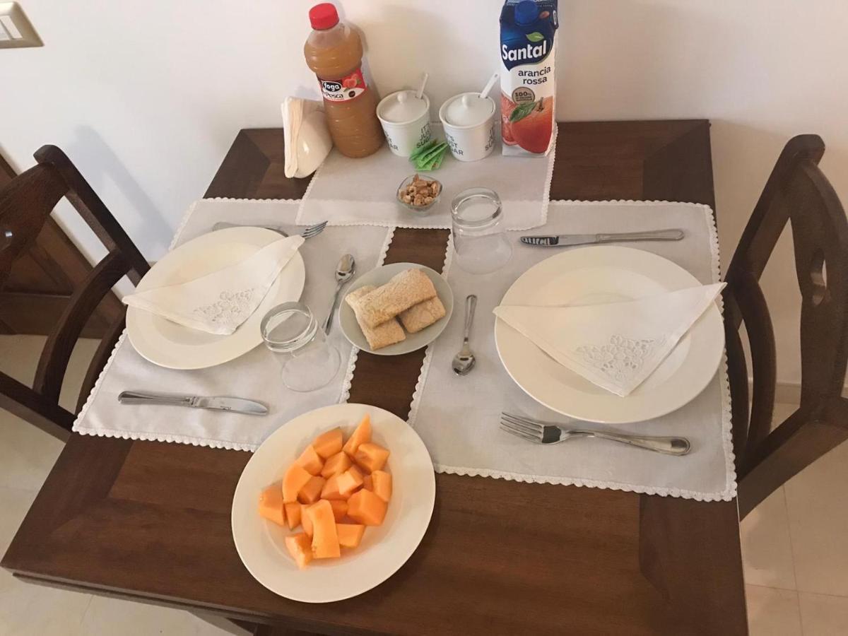 Lo Scrigno Barocco Bed & Breakfast Lecce Bagian luar foto