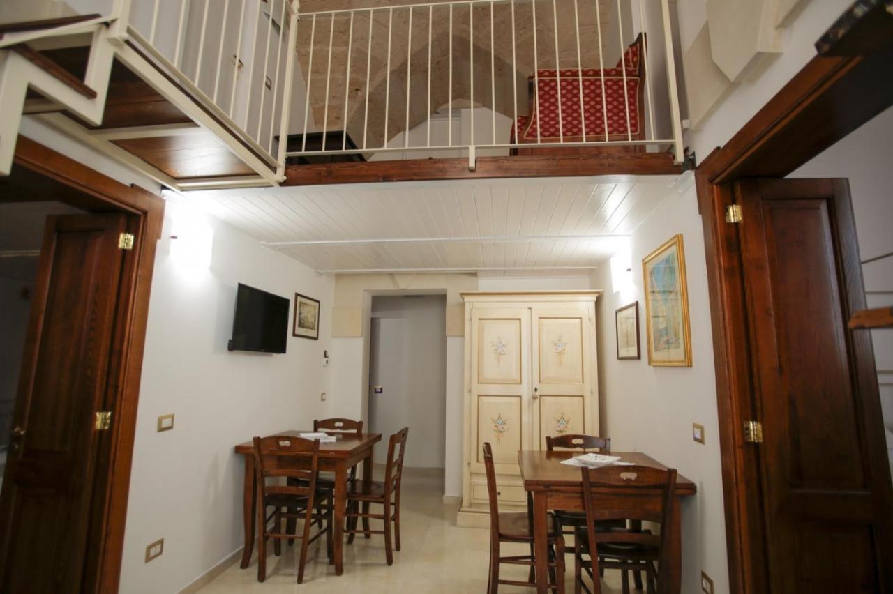 Lo Scrigno Barocco Bed & Breakfast Lecce Bagian luar foto