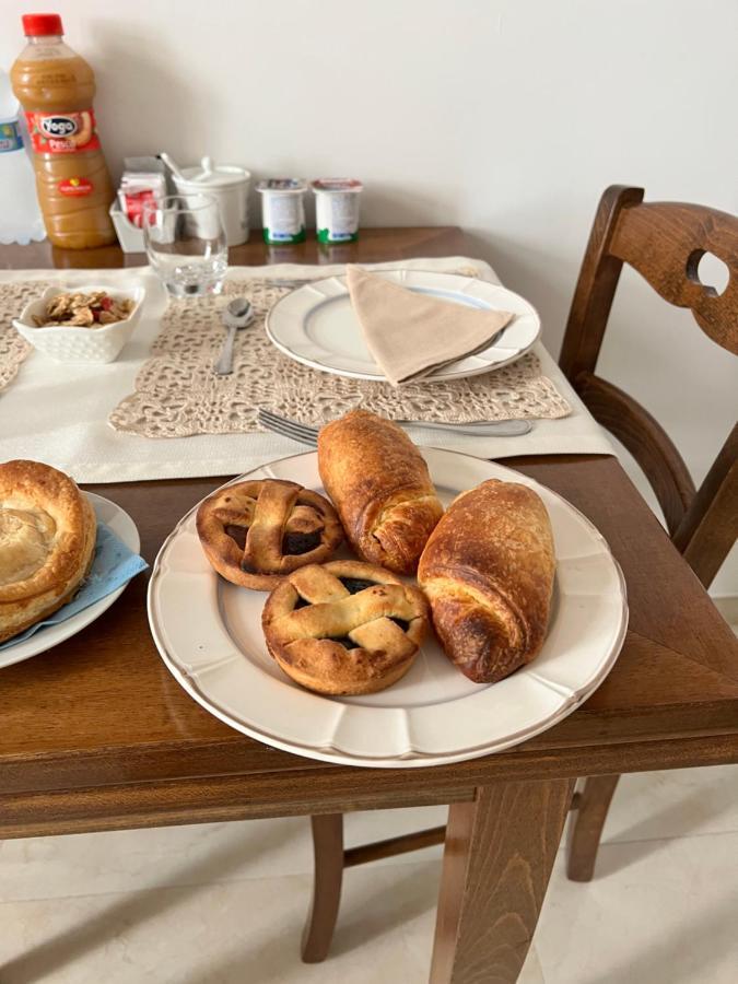 Lo Scrigno Barocco Bed & Breakfast Lecce Bagian luar foto