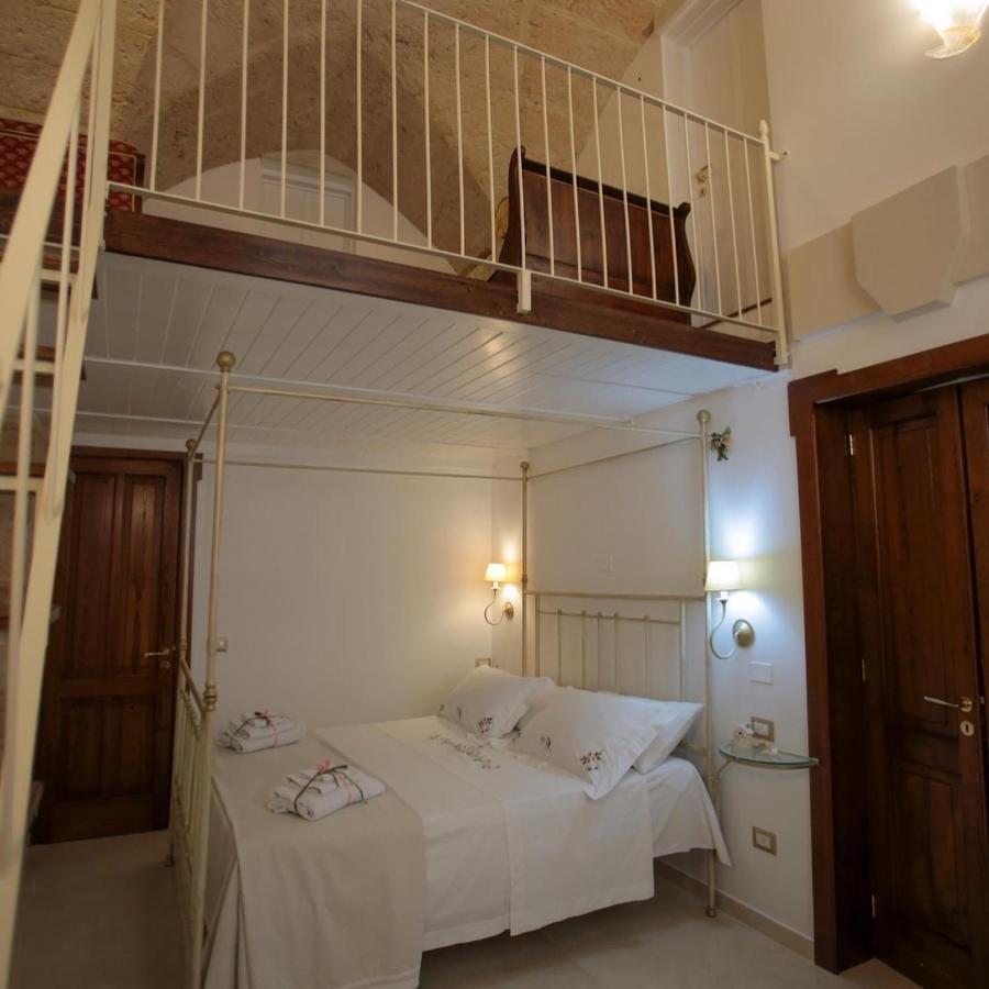 Lo Scrigno Barocco Bed & Breakfast Lecce Bagian luar foto